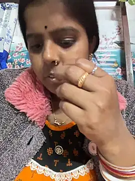 Snapshot of Beauty-queen chatting on 02-09-25, 10:09 Beauty-queen online show from 02-09-25, 10:09