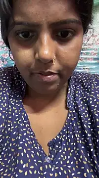 Snapshot of Beauty-queen chatting on 03-10-25, 08:26 Beauty-queen online show from 03-10-25, 08:26