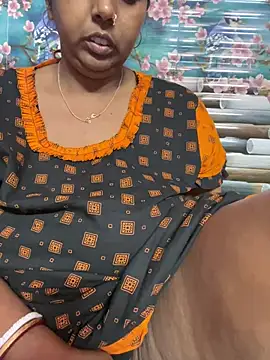 Snapshot of Beauty-queen chatting on 03-12-25, 03:57 Beauty-queen online show from 03-12-25, 03:57