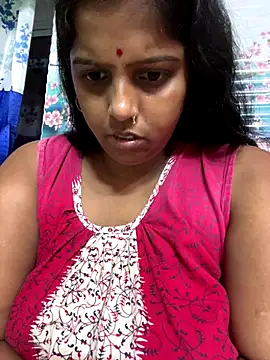 Snapshot of Beauty-queen chatting on 10-17-25, 11:13 Beauty-queen online show from 10-17-25, 11:13