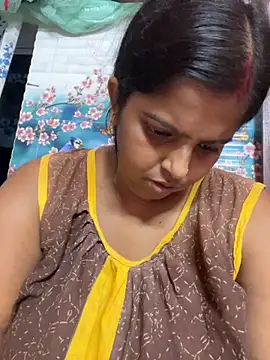 Snapshot of Beauty-queen chatting on 10-22-25, 11:21 Beauty-queen online show from 10-22-25, 11:21