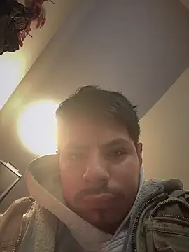 Snapshot of MynameisPaco chatting on 12-21-25, 05:31 MynameisPaco online show from 12-21-25, 05:31