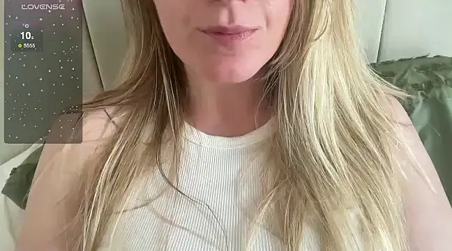 redheadrosie69 online show from 03-04-25, 03:59