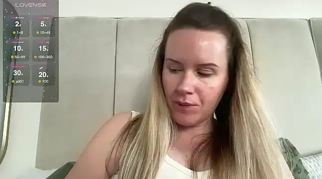 redheadrosie69 online show from 03-10-25, 11:10