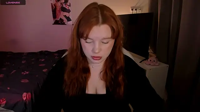 Snapshot of _Lisa_x chatting on 12-19-24, 08:13 Lisa x online show from 12-19-24, 08:13