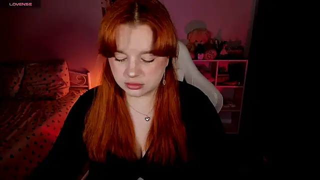 Snapshot of _Lisa_x chatting on 10-09-25, 12:47 Lisa x online show from 10-09-25, 12:47