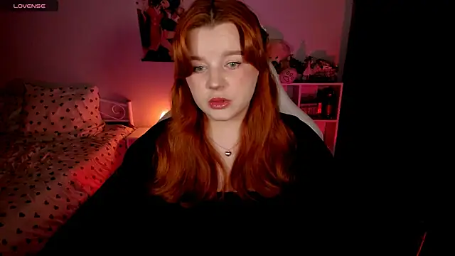 Snapshot of _Lisa_x chatting on 10-19-25, 03:45 Lisa x online show from 10-19-25, 03:45