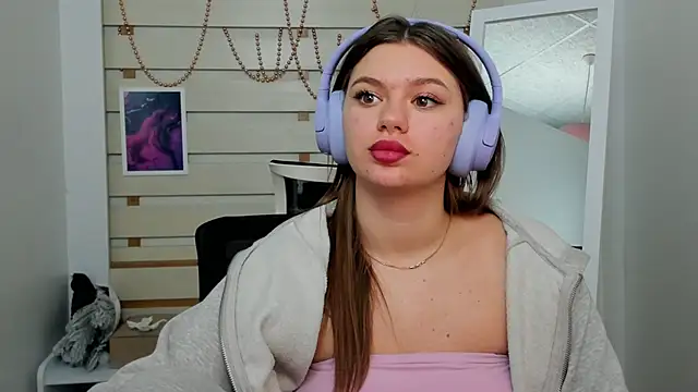 Josephine Kiss online show from 01-19-25, 11:01