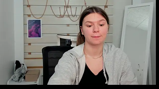 Josephine Kiss online show from 01-28-25, 01:08