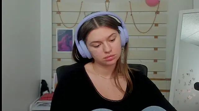 Josephine Kiss online show from 02-23-25, 10:28