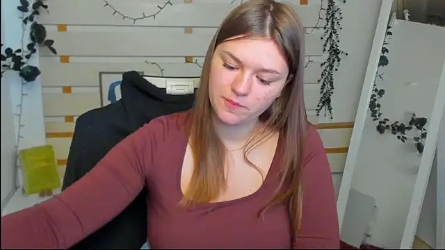 Josephine Kiss online show from 04-28-26, 08:52