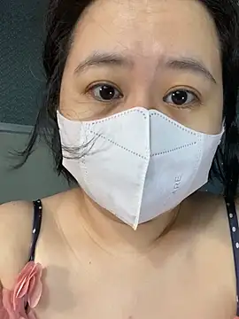 ninini92 online show from 02-15-25, 01:05