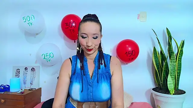 miss-leyla online show from 03-19-25, 04:13