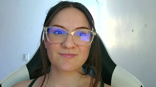 livgomez online show from 11-13-25, 03:55