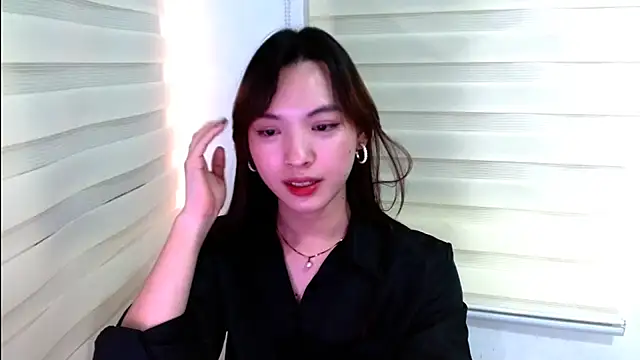 Snapshot of MistressPrincesss chatting on 12-19-24, 02:02 MistressPrincesss online show from 12-19-24, 02:02