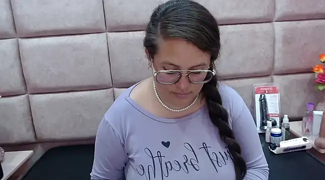 SaraThomso online show from 02-09-25, 09:05