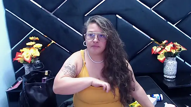 SaraThomso online show from 02-11-25, 03:08