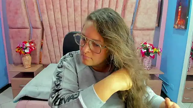 SaraThomso online show from 02-27-25, 03:25