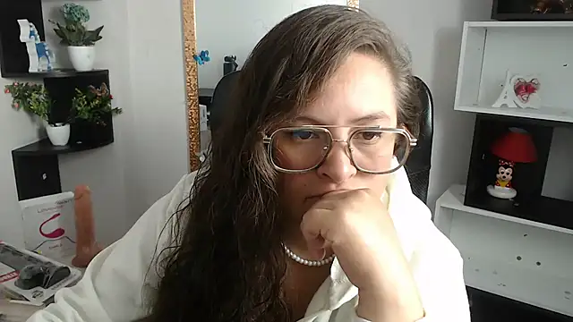 SaraThomso online show from 03-11-25, 03:16