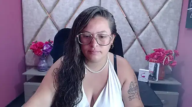 SaraThomso online show from 03-13-25, 02:49