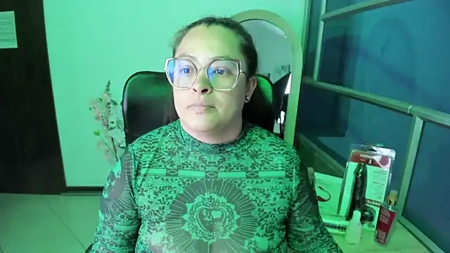 SaraThomso online show from 09-10-25, 03:17