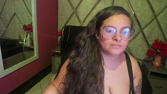 SaraThomso online show from 10-01-25, 03:45