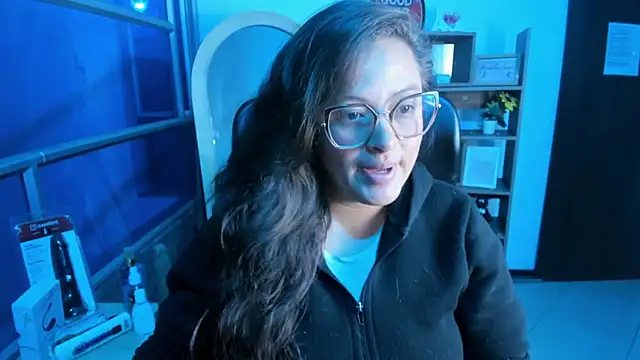 SaraThomso online show from 11-09-25, 03:27