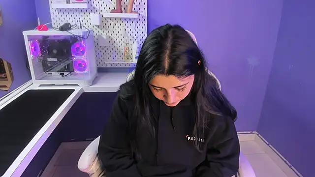 Danna 777  online show from 10-19-25, 08:42