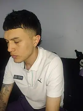 Tifanny Sweett online show from 10-31-25, 12:44