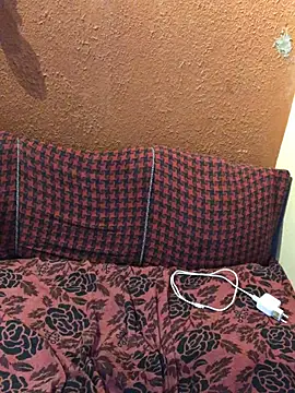 Snapshot of maluzinha2023 chatting on 01-12-26, 10:26 maluzinha2023 online show from 01-12-26, 10:26