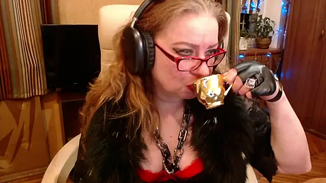 Snapshot of Miss_Tress chatting on 02-07-26, 09:51 Miss Tress online show from 02-07-26, 09:51