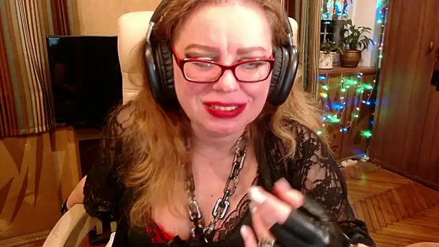 Snapshot of Miss_Tress chatting on 03-13-26, 10:16 Miss Tress online show from 03-13-26, 10:16