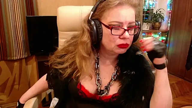 Miss Tress online show from 05-03-26, 08:59