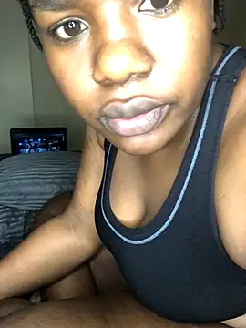 Snapshot of NissyxSawee chatting on 09-18-25, 04:03 NissyxSawee online show from 09-18-25, 04:03