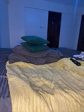 Snapshot of NissyxSawee chatting on 10-22-25, 12:44 NissyxSawee online show from 10-22-25, 12:44