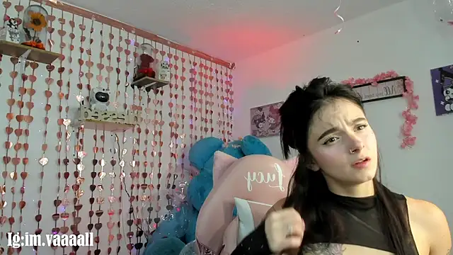 lucyy tay online show from 11-27-25, 10:56