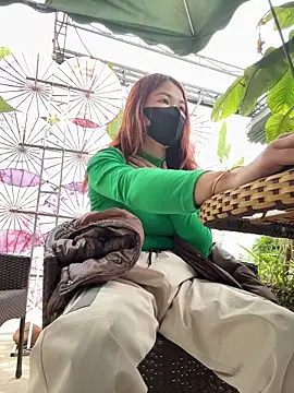 Snapshot of Emily_9xx chatting on 03-07-25, 07:08 Emily 9xx online show from 03-07-25, 07:08