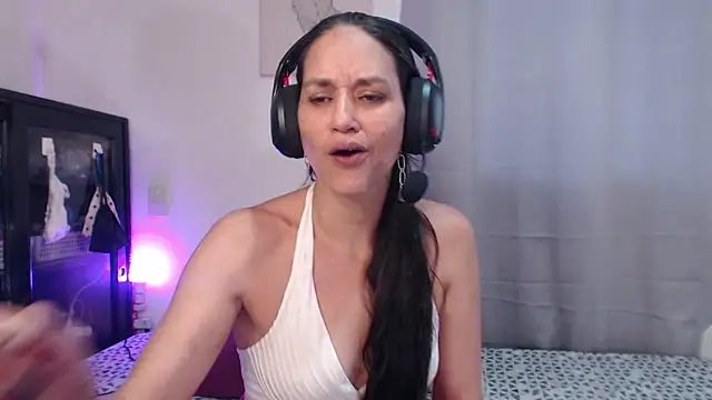 Snapshot of diosa78afrodita chatting on 11-01-25, 07:38 diosa78afrodita online show from 11-01-25, 07:38