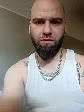 Snapshot of Dj8717 chatting on 12-14-25, 04:23 Dj8717 online show from 12-14-25, 04:23