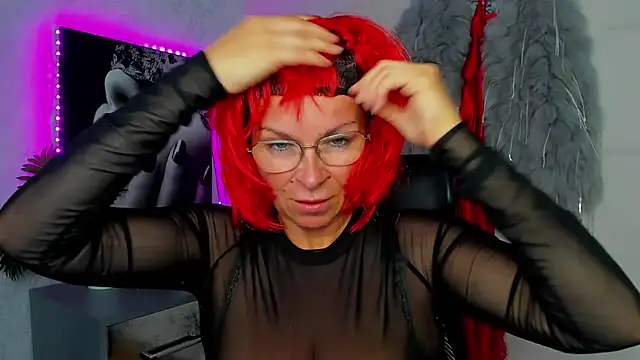 HelenLuxx online show from 06-03-26, 04:34