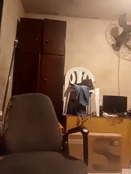 Snapshot of Claudiop2061 chatting on 09-28-25, 05:40 Claudiop2061 online show from 09-28-25, 05:40