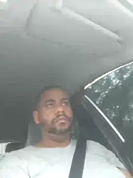 Snapshot of casadosafado15cm chatting on 10-18-25, 11:00 casadosafado15cm online show from 10-18-25, 11:00