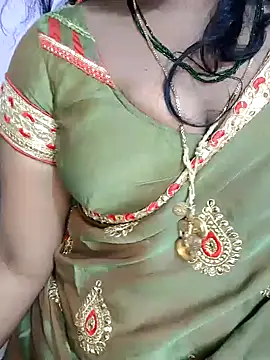 Snapshot of louise92 chatting on 12-10-24, 05:00 louise92 online show from 12-10-24, 05:00