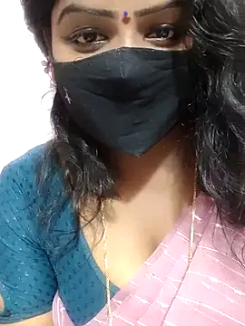 Snapshot of louise92 chatting on 02-17-25, 05:47 louise92 online show from 02-17-25, 05:47