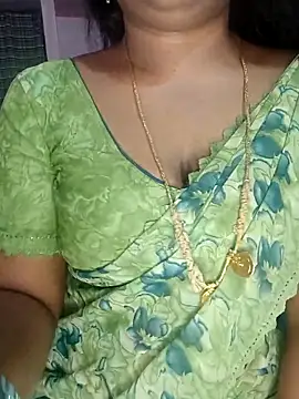 Snapshot of louise92 chatting on 03-29-26, 08:14 louise92 online show from 03-29-26, 08:14