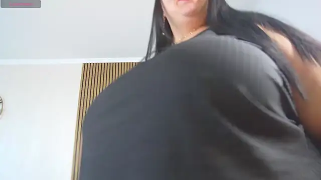 SofiaHanson online show from 11-02-25, 12:07