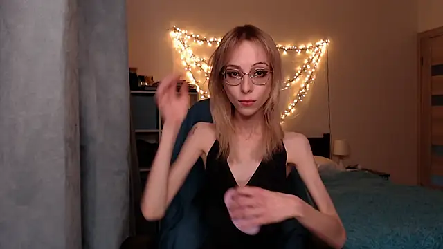 amber quell here online show from 02-23-25, 02:25