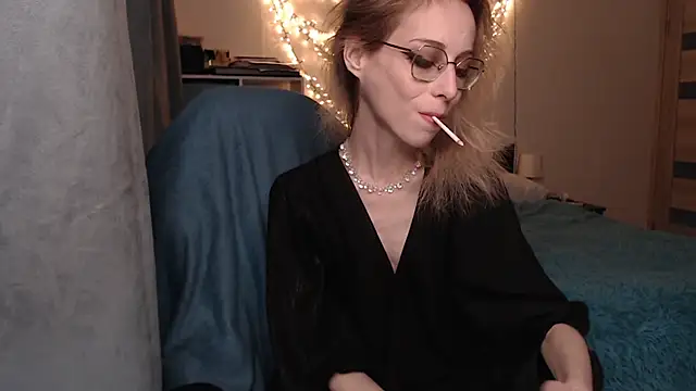 amber quell here online show from 03-02-25, 02:10