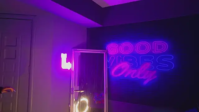 AriaVoss online show from 12-28-24, 08:36