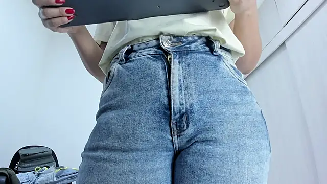 Amelia Debora Antonella online show from 02-23-26, 02:03